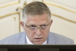 Strana európskych socialistov definitívne vylúči Smer-SD.
