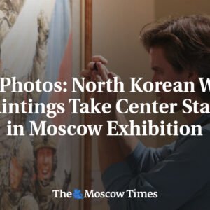 Na fotografiách: Severokórejské vojnové maľby v centre pozornosti moskovskej výs...
