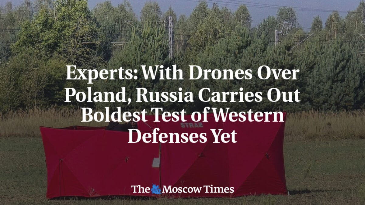 Odborníci: Rusko vykonáva najodvážnejší test západnej obrany doteraz dronmi nad Poľskom