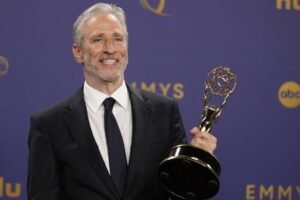 Jon Stewart bude moderovať špeciálnu edíciu relácie ‚The Daily Show‘...