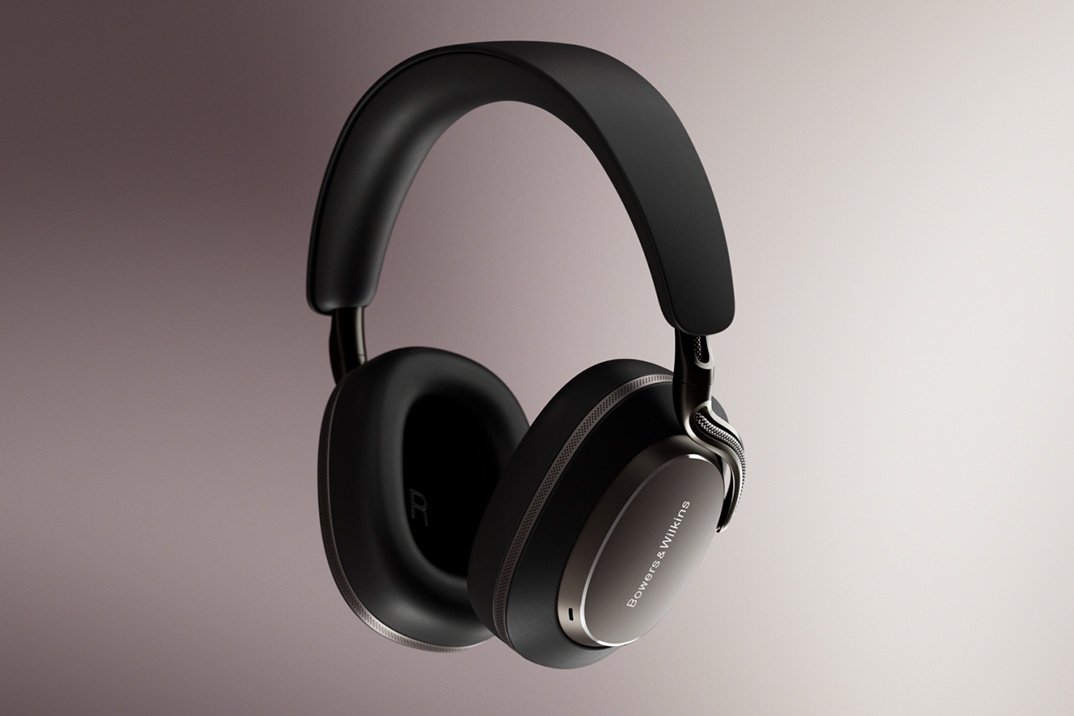 Bowers Wilkins PX8 S2 0 Hero