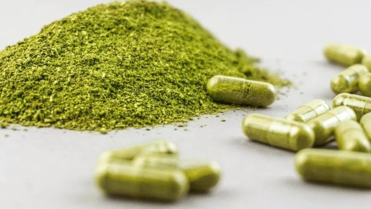 Démon kratom: Pubertiaci ho pokojne pijú, ale tento „čaj“ môže Démon kratom: Pubertiaci ho pokojne pijú, ale tento „čaj“ môže vyvolať závislosť