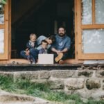 Dům podnikatele od poloslepého stavaře překvapí. Málem ho zničila exmajitelka