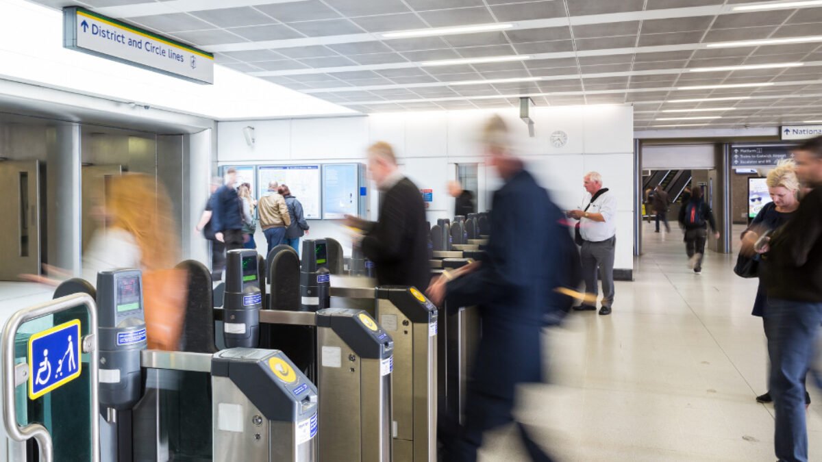 Dvaja tínedžeri obvinení z kybernetického útoku na Transport for London