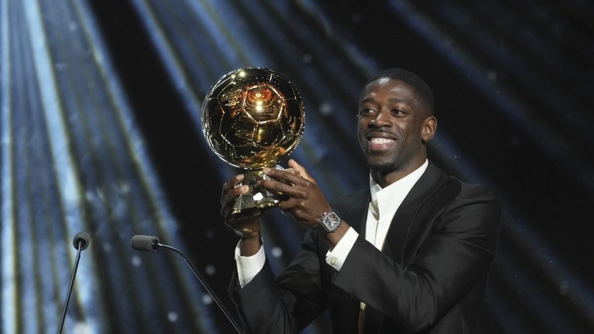 Francúzsky futbalista Ousmane Dembele získal Zlatú loptu.