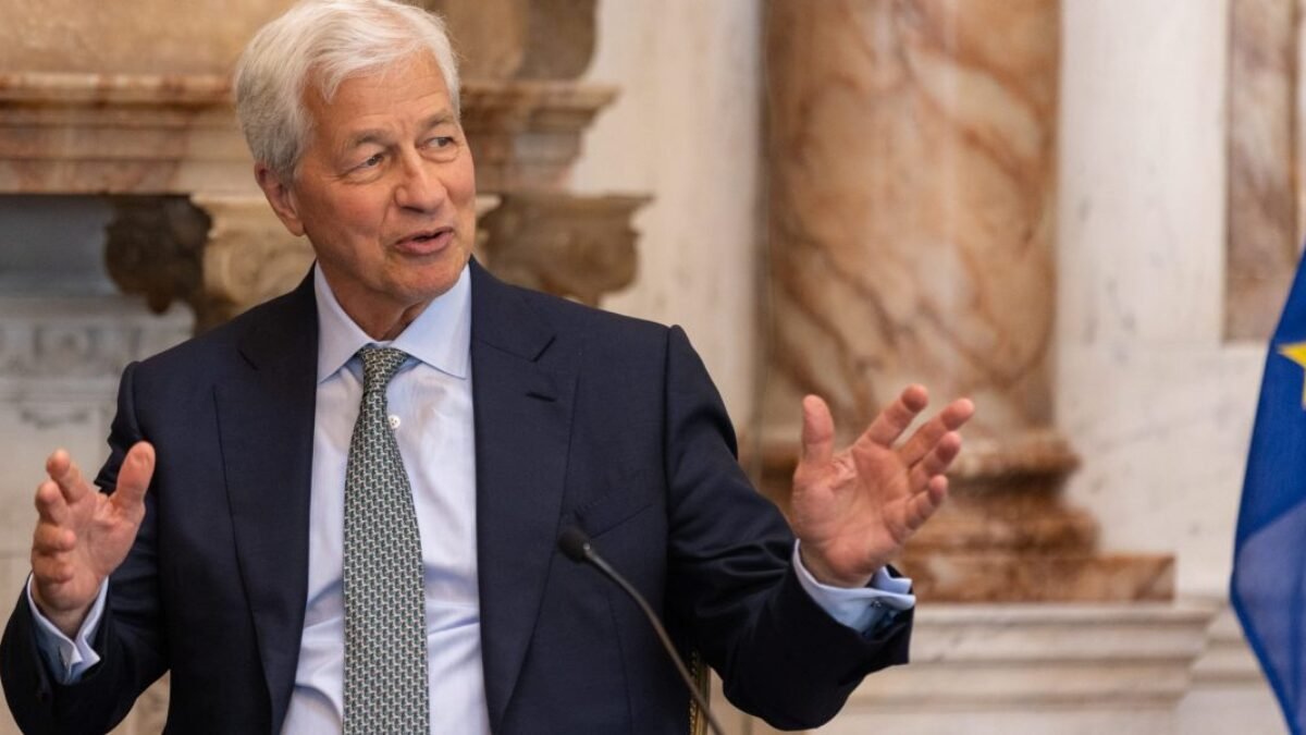 Jamie Dimon hovorí, že budúci generálny riaditeľ JPMorgan Chase musí byť „krysař.“