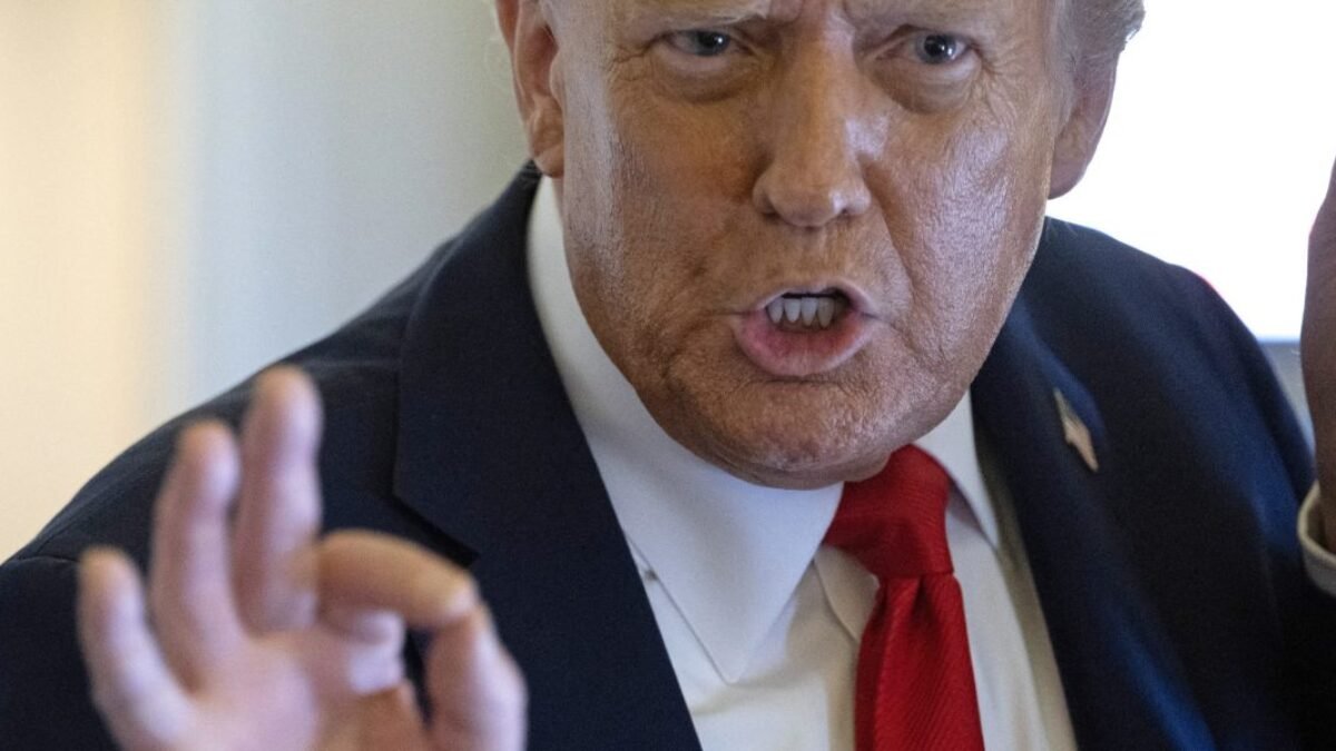 TikTok a clá visia vo vzduchu počas Trumpovho telefonátu so Si Ťin-pchingom.