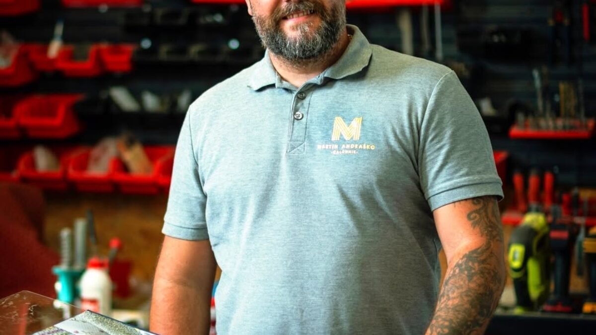 Martin Andraško: 
Chcem sa s vami podeliť o neuveriteľnú správu a zároveň vám všetkým zo srdca poďakovať. 
​Môj posledný príspevok si pozrelo neuveriteľných 350 000+ ľudí! A pred pár dňami som sa prehupol cez 13 000