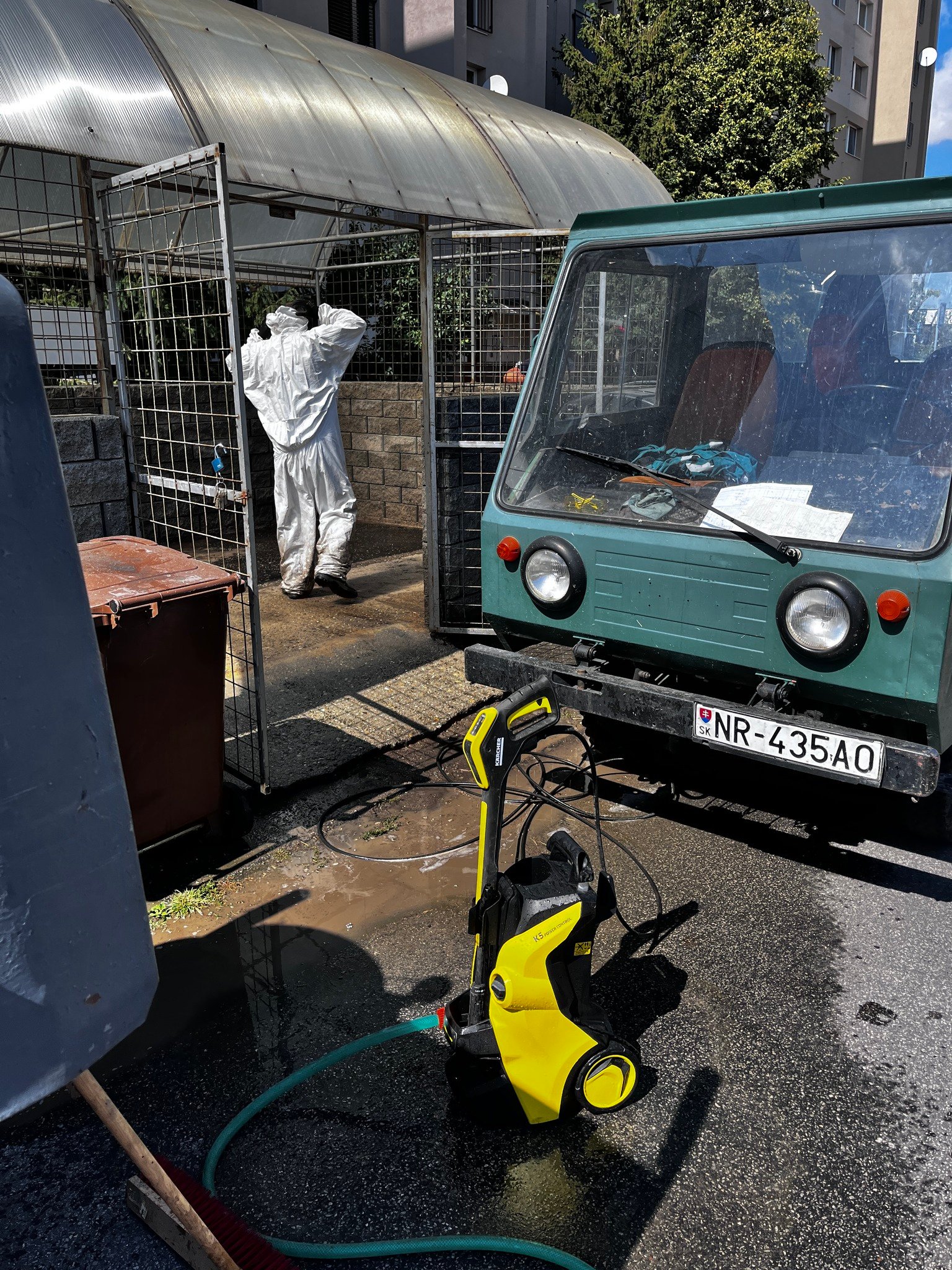 Mesto Vráble: Pilotné čistenie kontajnerových stojísk vo Vrábľoch!