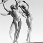 Nahé tělo v pohybu je krásné. Průkopník taneční fotografie to věděl už před sto lety