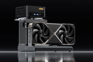 Najzvláštnejšie eGPU riešenie roku 2025: Mini PC a 150W Thunderbolt 5