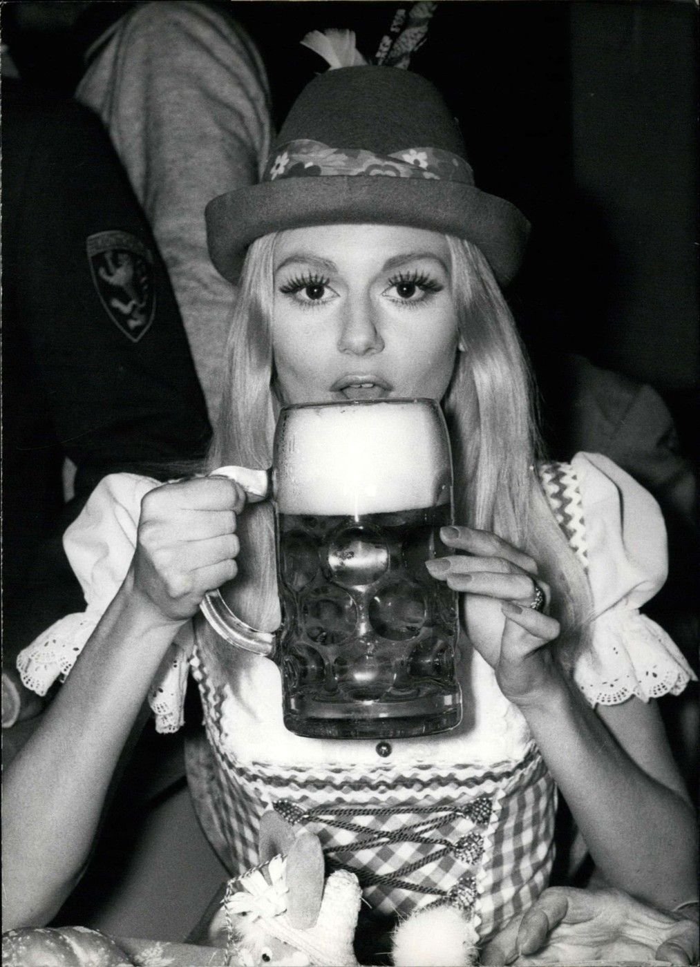 Je tu Oktoberfest: Pivo za tři sta padesát a razie na šmíráky, co fotí ženy pod sukní