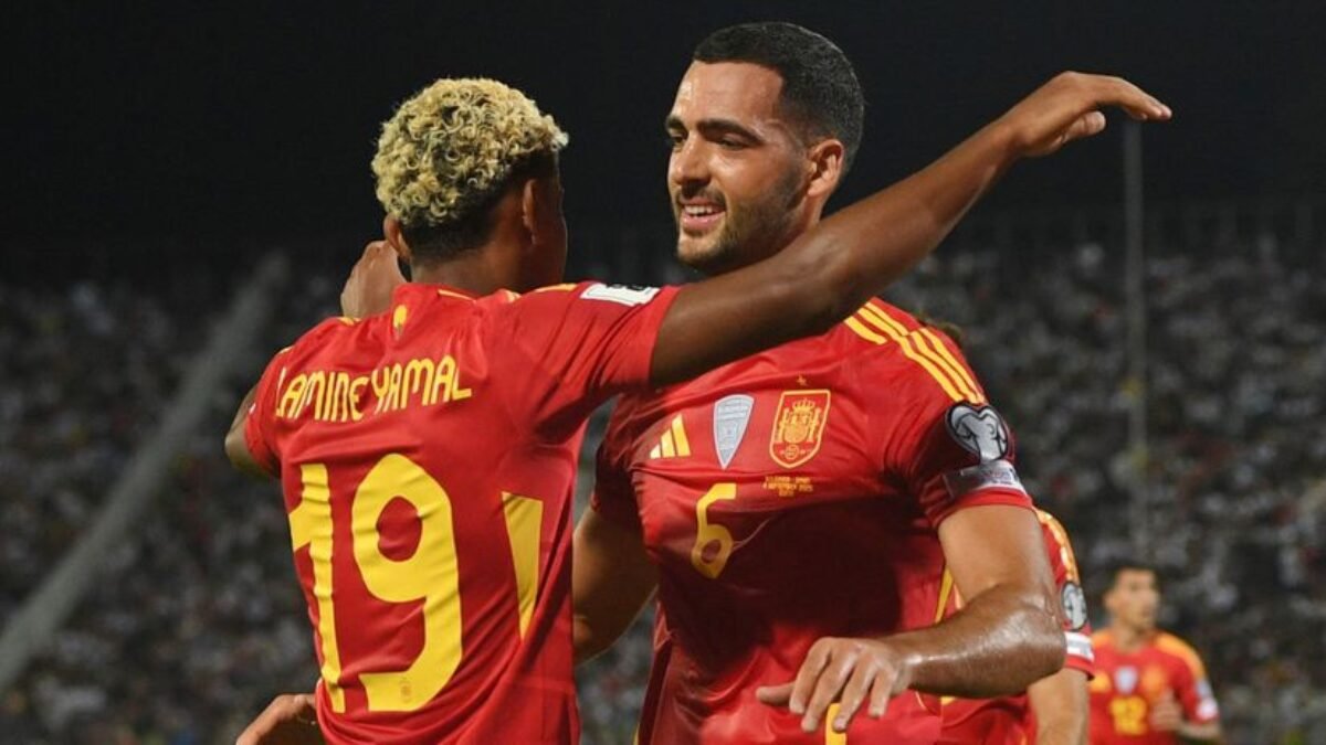 Prehra rivala, remíza Holandska, triumf Španielska