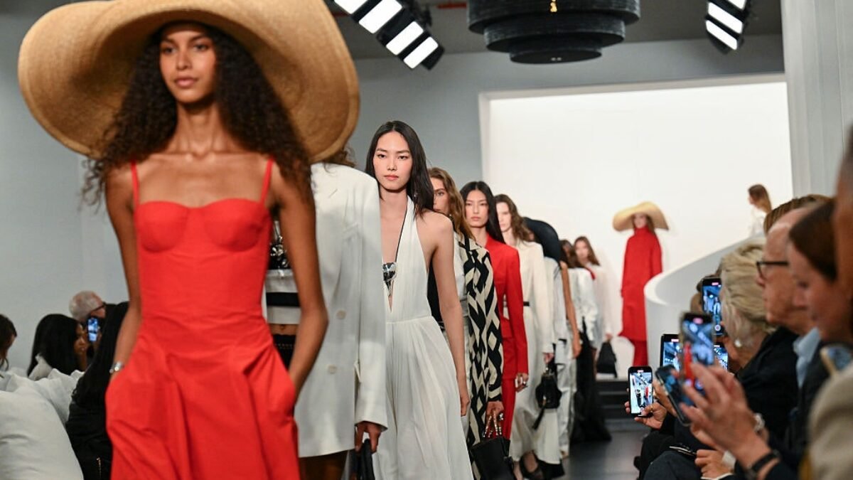 Ralph Lauren SS26: Sila sofistikovanosti