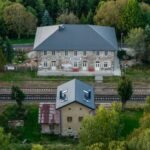 Ruina, u níž si klepali na čelo. Spolek nadšenců zachraňuje v Krušných horách nádraží