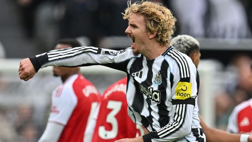 Prestup útočníka za 75 miliónov eur? Šéf Bayernu označil ľudí v Newcastli za idiotov