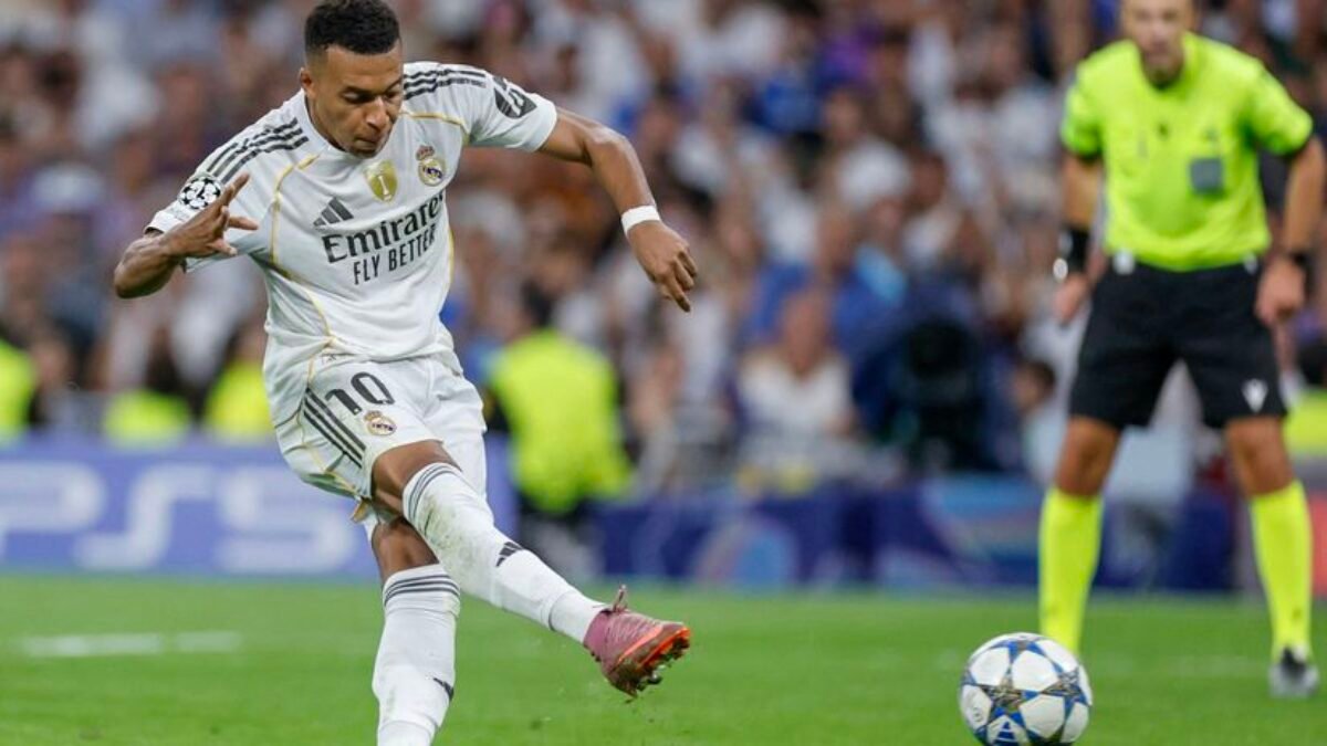 Ťažká šichta pre Real Madrid: Skrat Carvajala, dve penalty Mbappého. Historické víťazstvo Karabachu