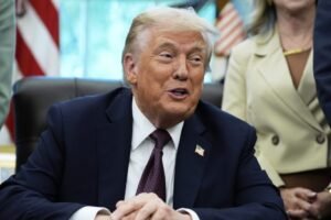 D. Trump podáva žalobu na denník The New York Times.