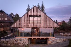 Úcta k valašskej architektúre i krajine. Chalupa na Kohútke rozjasnila horskú ob...