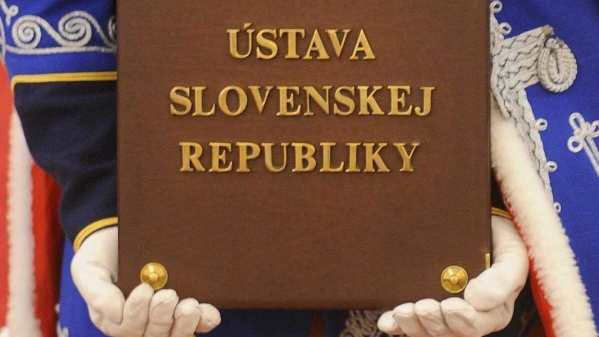 Novela Ústavy Slovenskej republiky prinesie zmeny v oblasti predčasných volieb a referenda.