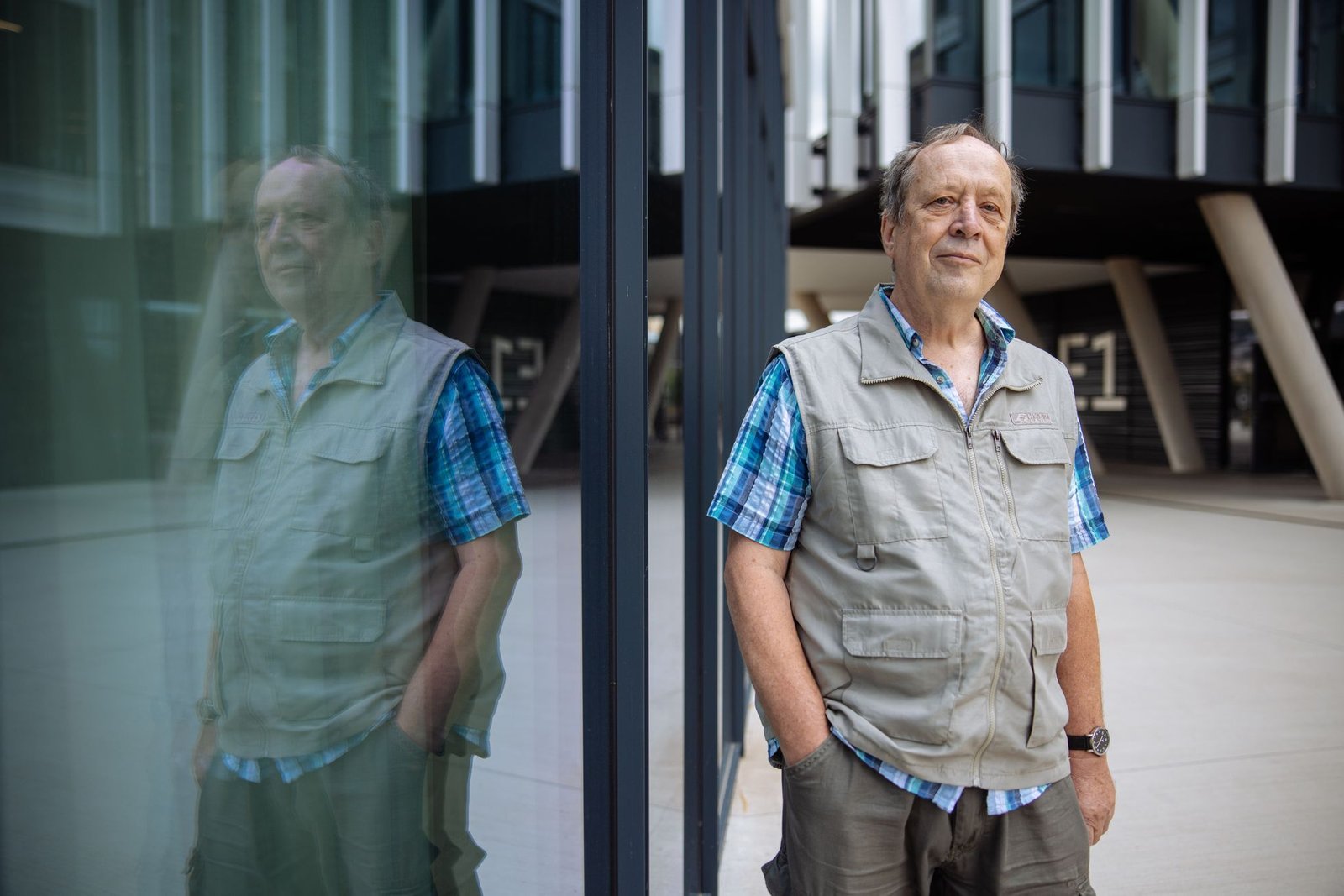 Vesmír může být plný lovců, rozhodně bych na nás neupozorňoval, říká známý ufolog