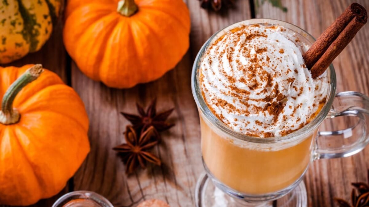Vyrába sa Pumpkin Spice Latte zo skutočných tekvíc? Poznáme všetky „tajomné“ prísady?