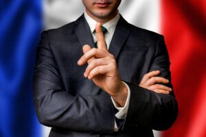 Euro krehne, keďže Francúzsko čelí hlasovaniu o dôvere, Jen slabý napriek oživen...