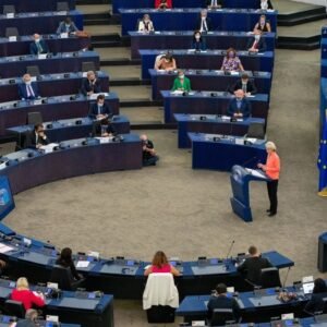Európania požadujú väčšiu jednotu EÚ v oblasti obrany a hospodárstva bloku.
