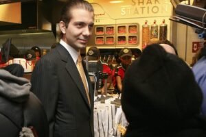 Štrnásťročná vojna Sardara Biglariho so spoločnosťou Cracker Barrel mu zarobila ...