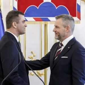 Opozícia kritizuje stretnutie prezidenta so šéfom SAV.
SNS reagovala na stretnut...
