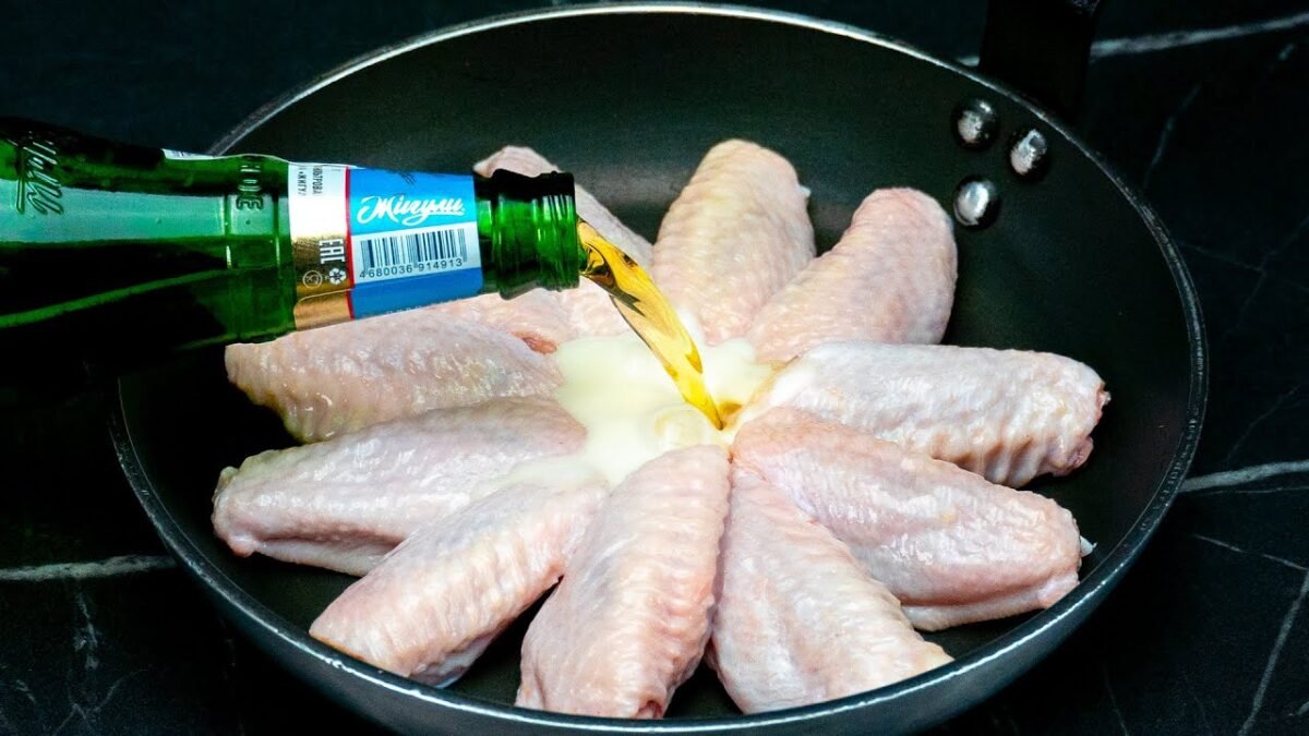 Naučil som všetkých kamarátov, ako vylepšiť kuracie krídelká z KFC! Naučil som všetkých kamarátov, ako vylepšiť kuracie krídelká z KFC!