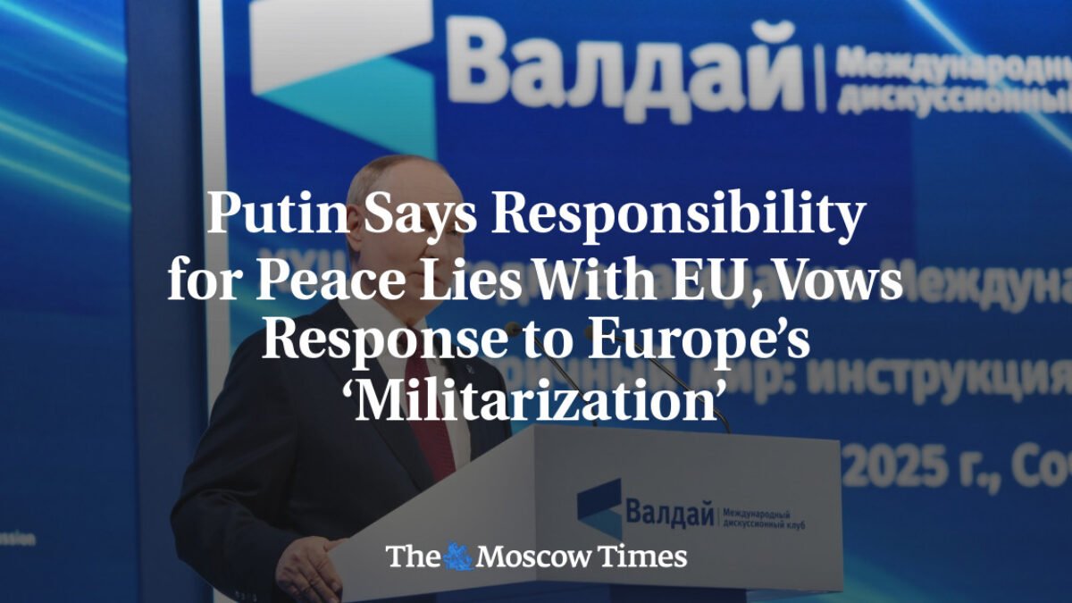 Putin tvrdí, že zodpovednosť za mier nesie EÚ, sľubuje reakciu na európsku „militarizáciu“