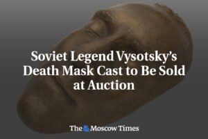 Posmrtná maska sovietskej legendy Vysockého pôjde do dražby