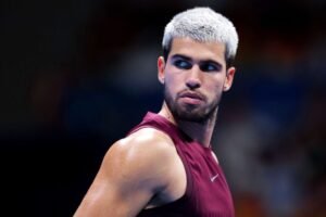 Alcarazove sťažnosti? Trénerka sa smeje, Djokovič sa pridáva ku kritike