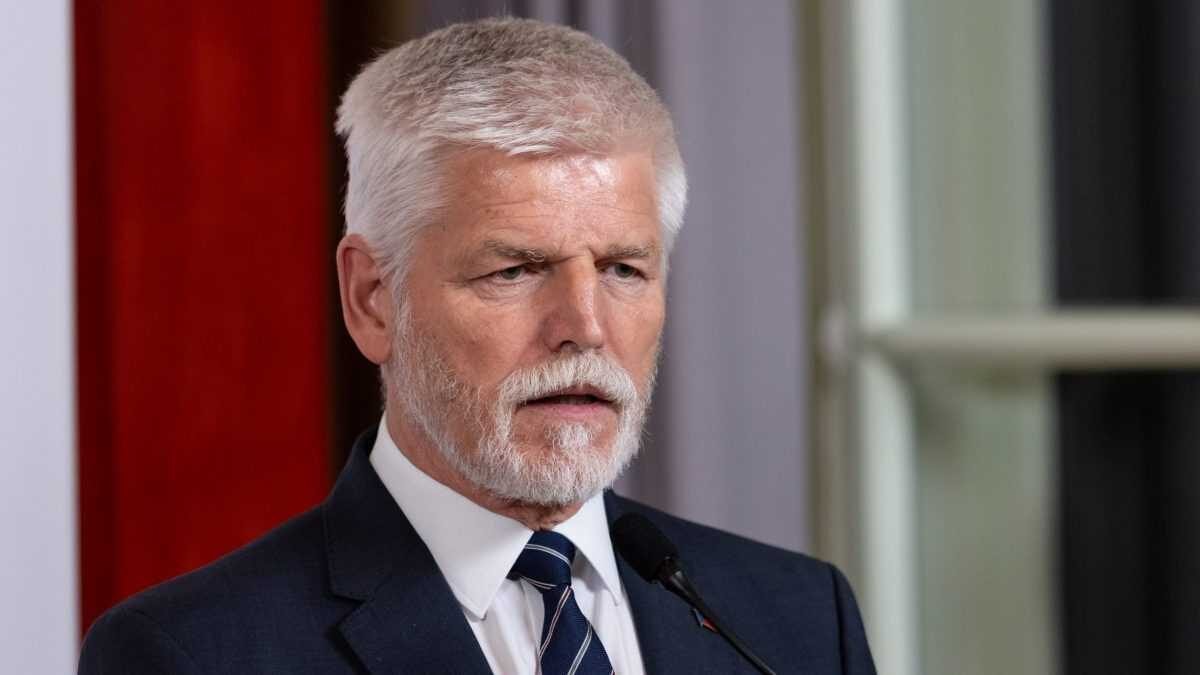 Podľa českého prezidenta je záujem o vznik koalície Spolu (ODS, KDU-ČSL, TOP 09), Pirátov a Starostov.