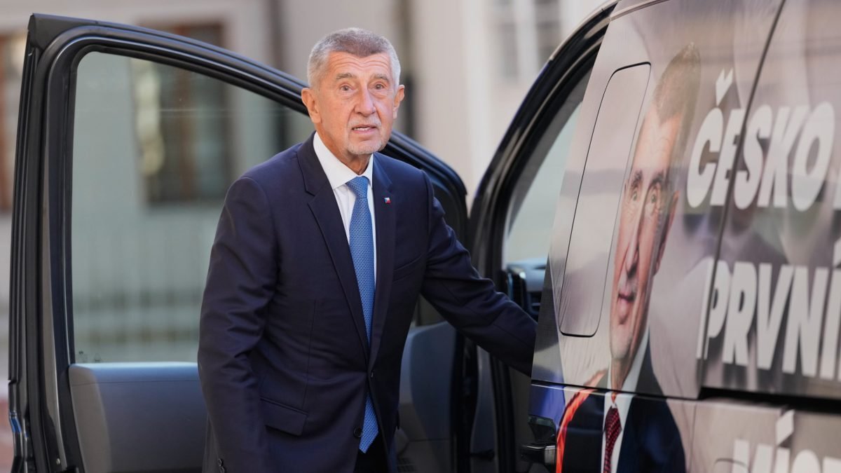 Babiša Pavel zatiaľ nepoveril zostavovaním vlády.