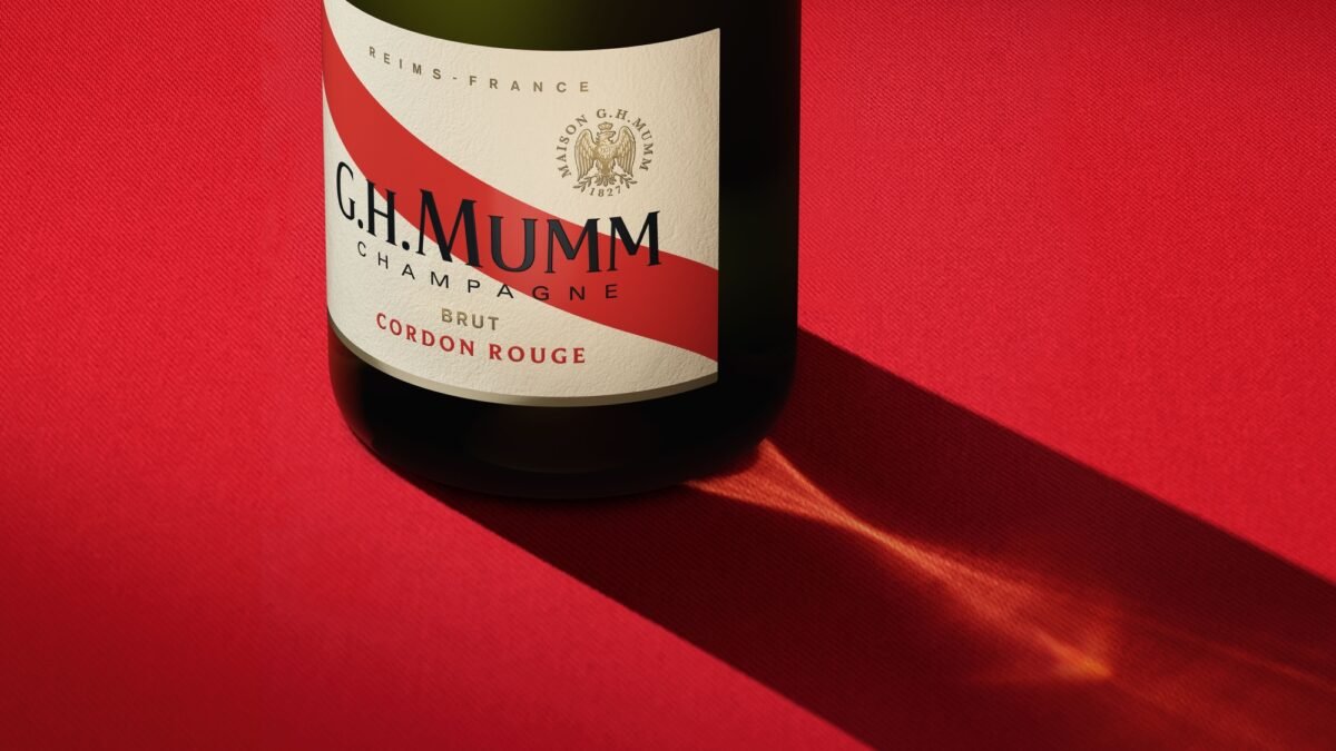 Exkluzívne šampanské Mumm Cordon Rouge v novej podobe Exkluzívne šampanské Mumm Cordon Rouge v novej podobe