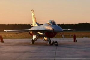 Na letisku v Kuchyni pristáli ďalšie stíhačky F-16.
