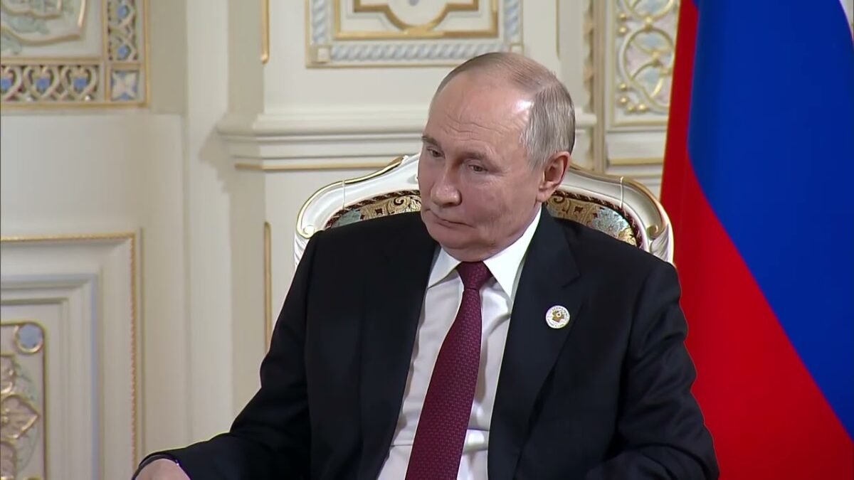 Kremeľ: Stretnutie s Kasy-Žomartom Tokajevom
Rokovanie s Kasy-Žomartom Tokajevom.