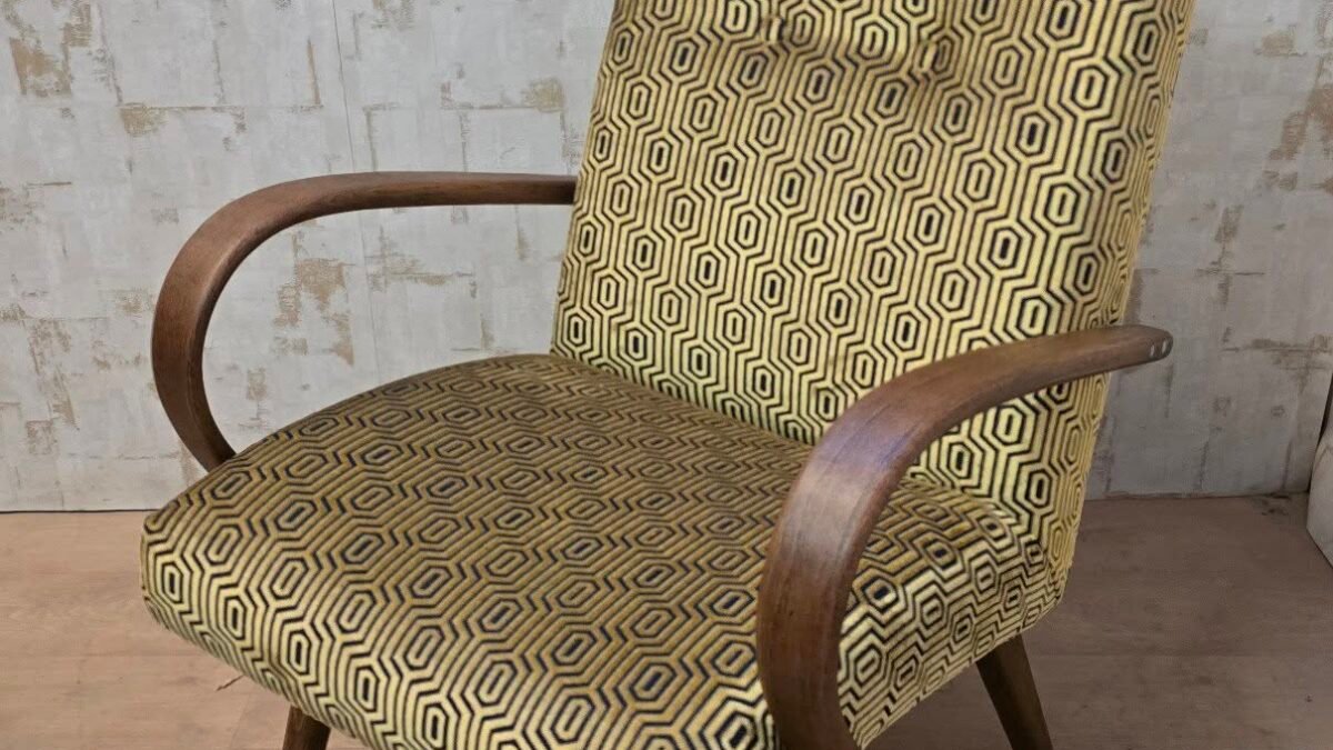 Martin Andraško: Návrat Ikonického Dizajnu: Kreslo od Jaroslava Šmídka je opäť v hre!