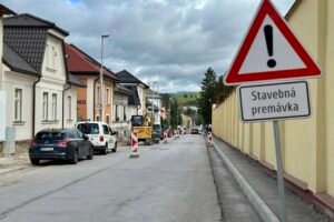 Mesto Banská Bystrica: PRÁCE NA KOLLÁROVEJ ULICI OVPLYVNIA MHD AJ PARKOVANIE