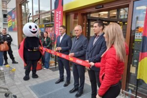 Mesto Levice: OTVORENIE BIEDRONKY