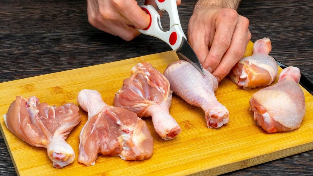 Naučil som všetkých svojich priateľov robiť kuracie stehná lepšie ako Naučil som všetkých svojich priateľov robiť kuracie stehná lepšie ako z KFC!