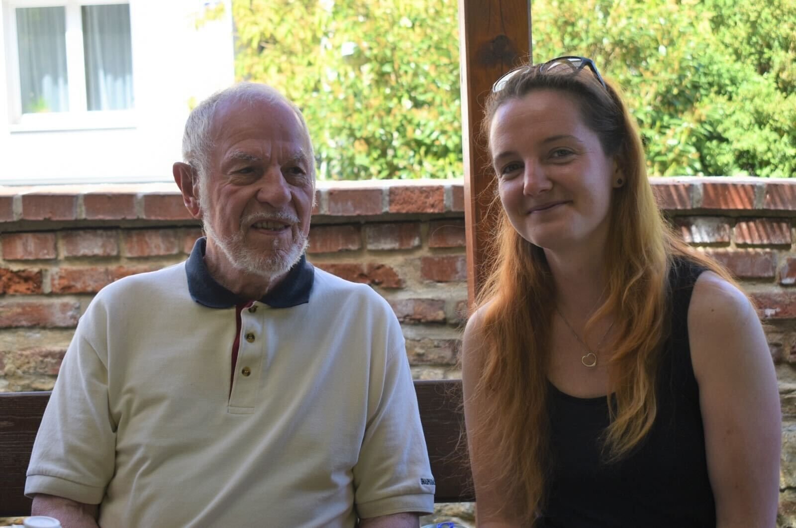 Nebála se vybočit z davu. Studentka získala nižší nájem díky pomoci seniorům