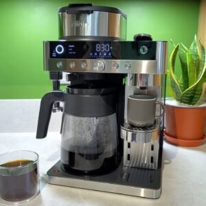 Odkedy mám kávovar Ninja Prestige DualBrew, konečne sa zo mňa stáva ranné vtáča.