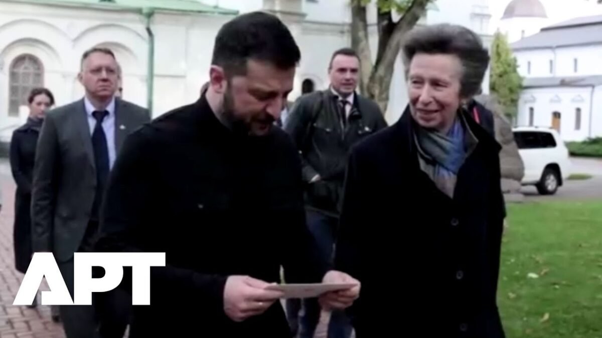 Princezná Anna navštívila Ukrajinu, aby podporila deti zasiahnuté vojnou.
