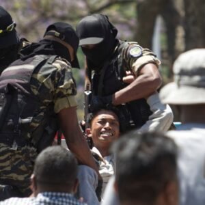 Protestujúci sa stretli s madagaskarskou políciou, žiadajú odstúpenie prezidenta...