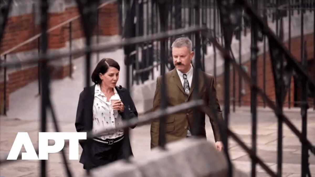 Sadie Frost a právnici princa Harryho na súde v Londýne kvôli žalobe proti Daily Mail.