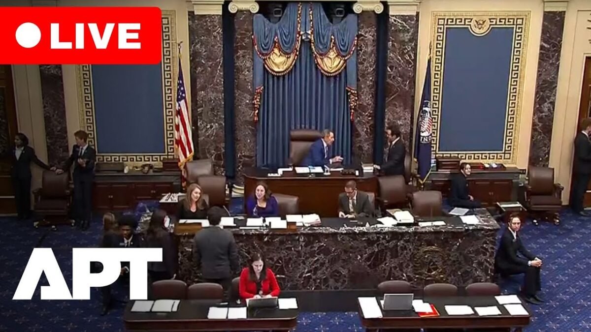 Senát rokuje o hroziacom zastavení financovania vlády USA.