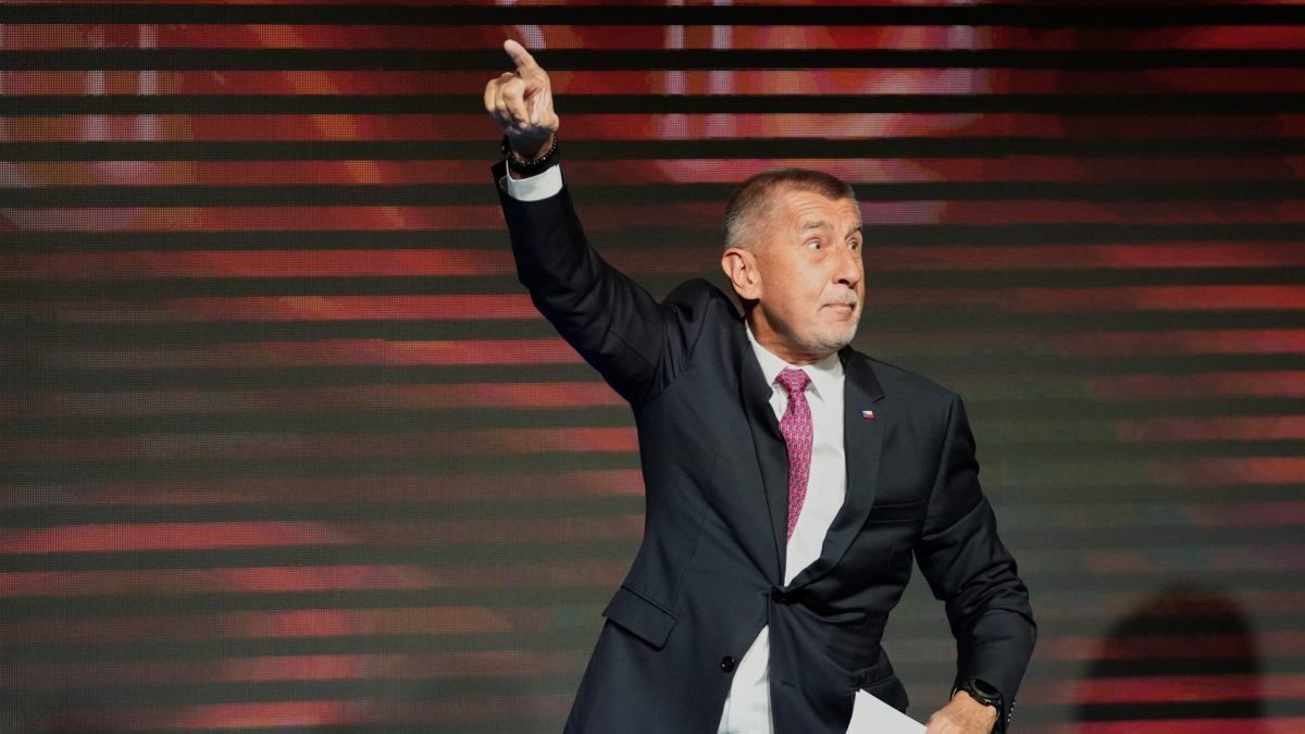 Andrej Babiš je český podnikateľ a politik, bývalý predseda vlády Českej republiky.